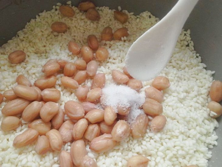 Step 3 Cook the Sticky Rice Cook Chicken Sticky Rice Using a Rice Cooker
