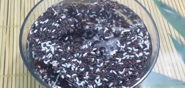 Step 1 Preparation of ingredients for Sticky Rice with Black Glutinous Rice