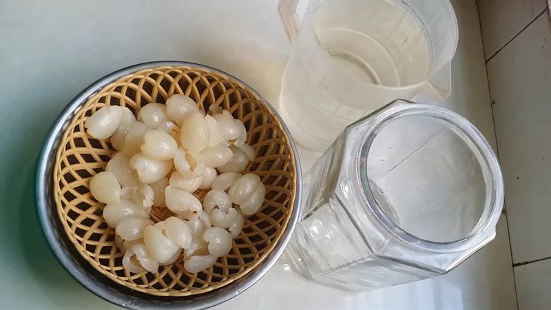 Ingredients for fresh lychee wine dish