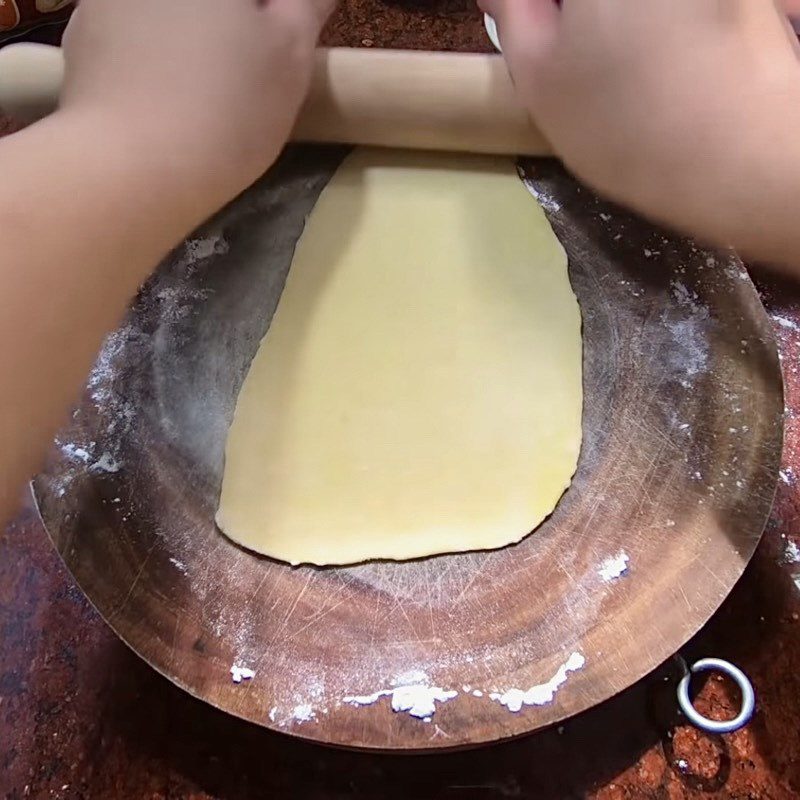 Step 2 Rolling dough and shaping Carrot Herb Chips