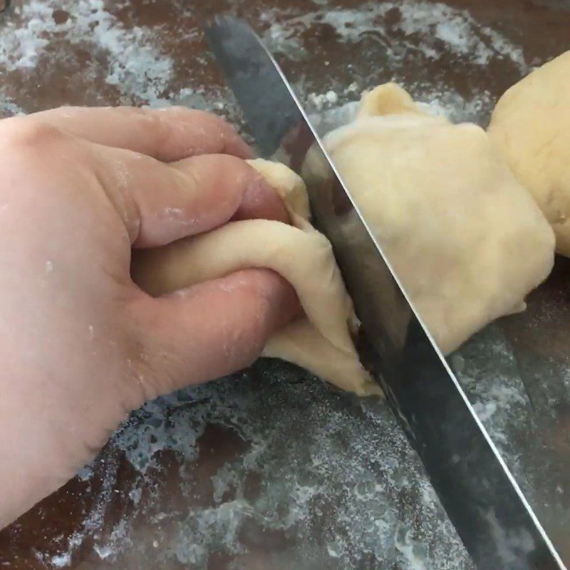 Step 4 Roll and shape the bread for Raisin Bread using an air fryer