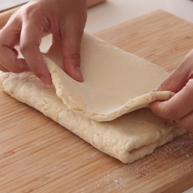 Step 2 Roll and proof the dough for the first time Sweet potato apple pie