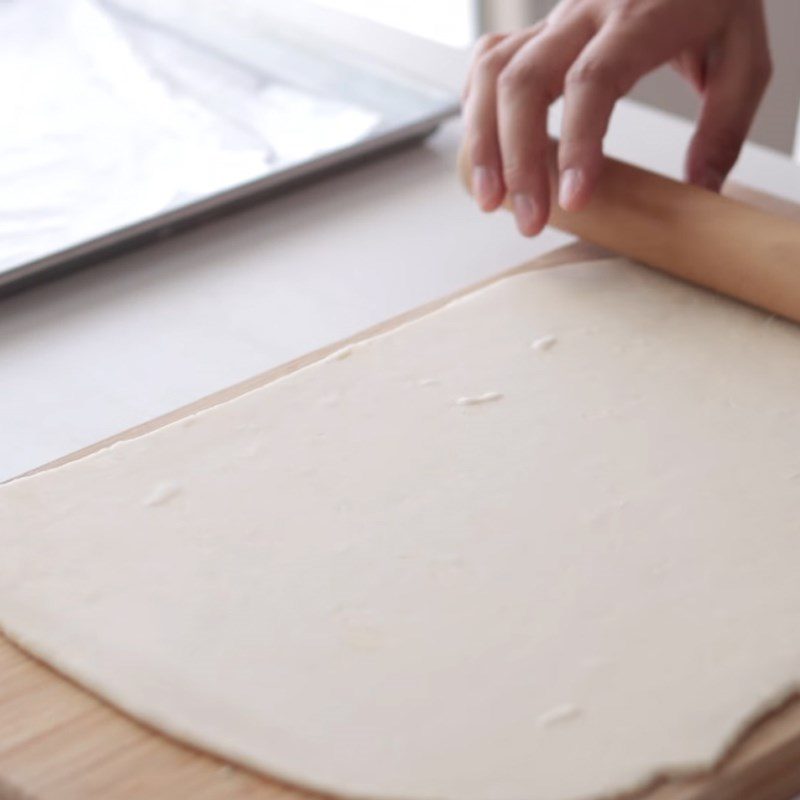 Step 8 Rolling and arranging the pie crust Sweet potato apple pie