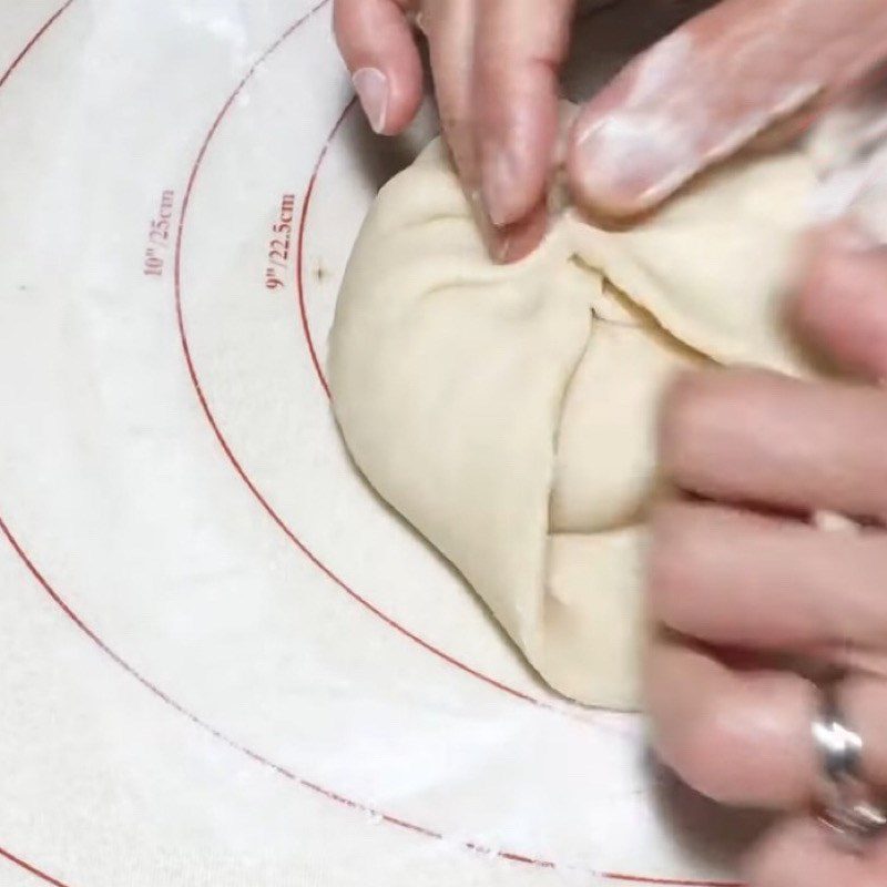 Step 4 Roll the dough wrapper