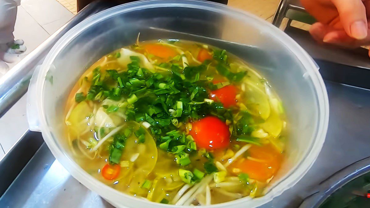 Luffa Soup with Tomatoes