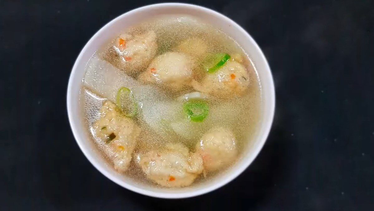 Korean fish cake radish soup