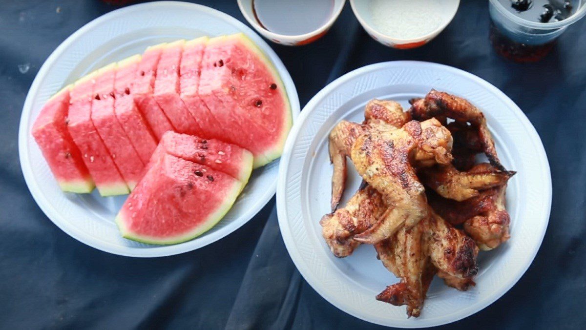 Grilled chicken wings with satay