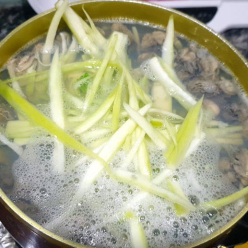 Step 3 Cooking oyster soup with gourd Oyster soup cooked with gourd