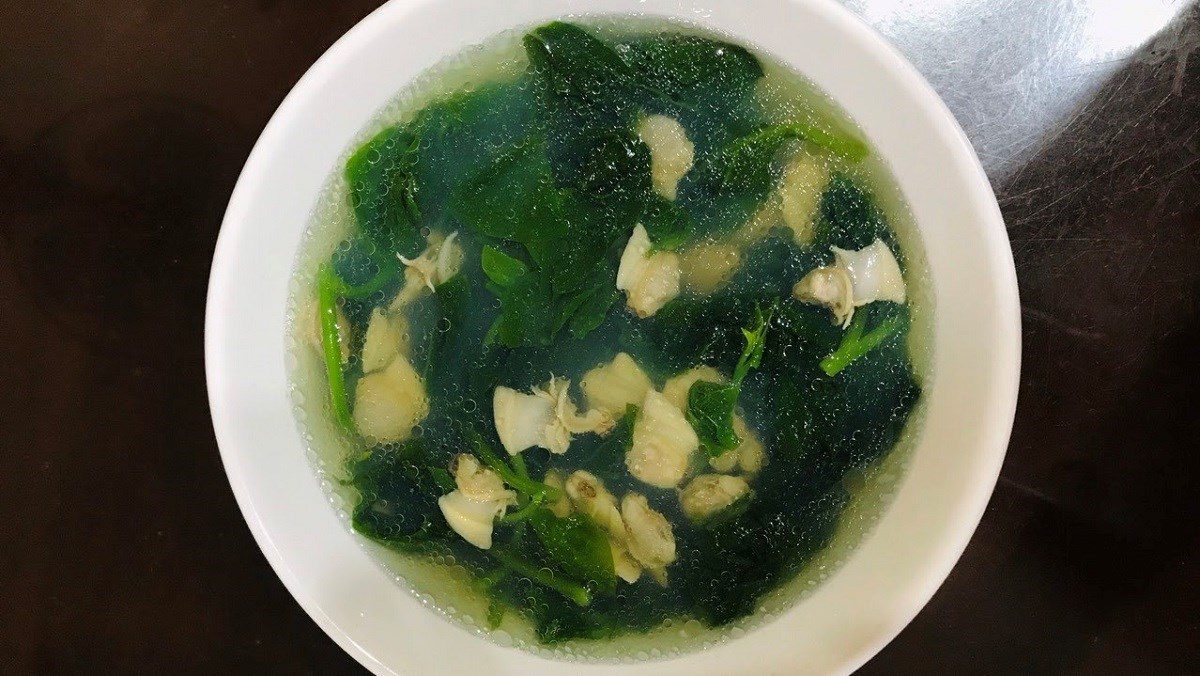 Water Spinach Soup with Clams (recipe shared by a user)