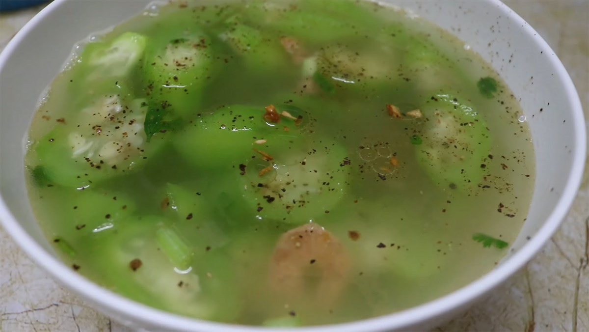 Gourd soup with dried shrimp