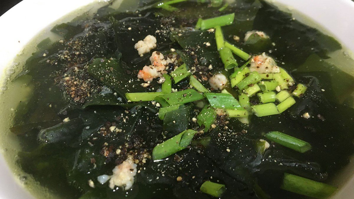 Fresh shrimp seaweed soup