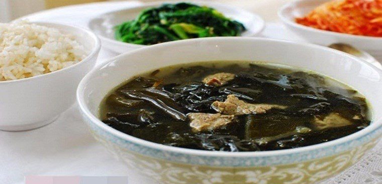 Seaweed Soup with Beef