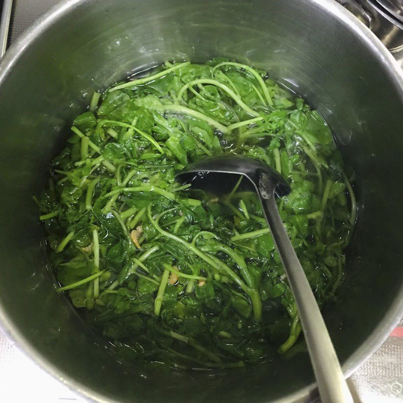 Step 3 Cooking the soup for watercress soup