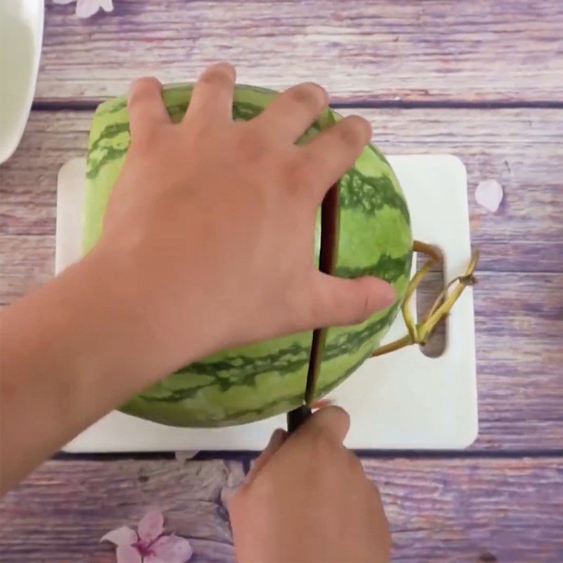 Step 1 Cut the watermelon Watermelon birthday cake