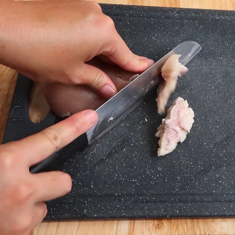 Step 2 Cut the ingredients for Pork Ear Sausage