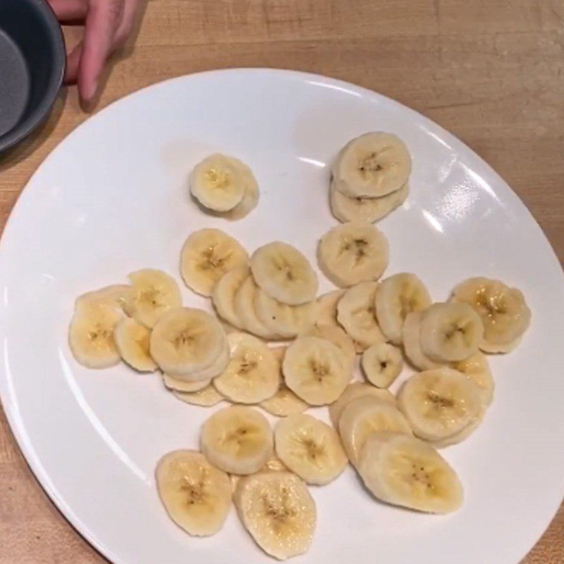 Step 1 Cut bananas Banana Rice Paper