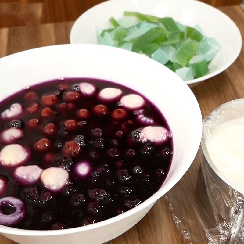 Step 5 Cut the jelly and finish coconut milk jelly