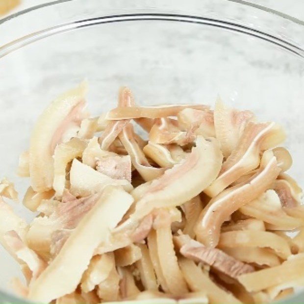 Step 2 Cut pig's ears for Papaya Salad