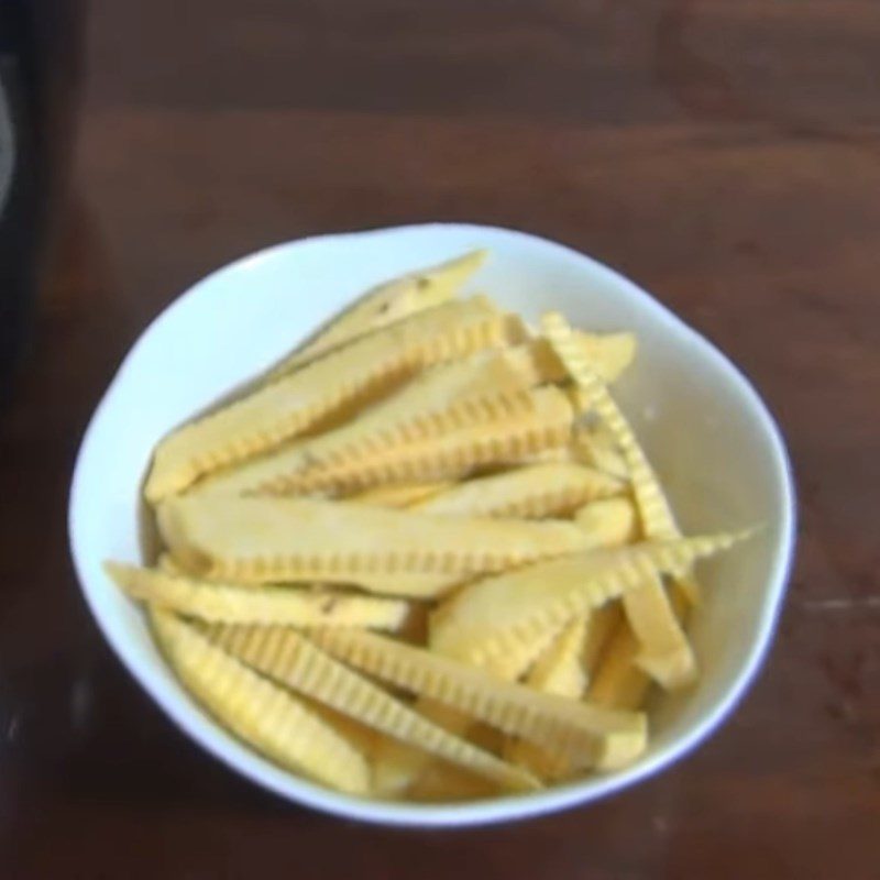 Step 2 Cut and soak the sweet potatoes Fried Sweet Potatoes using an Air Fryer