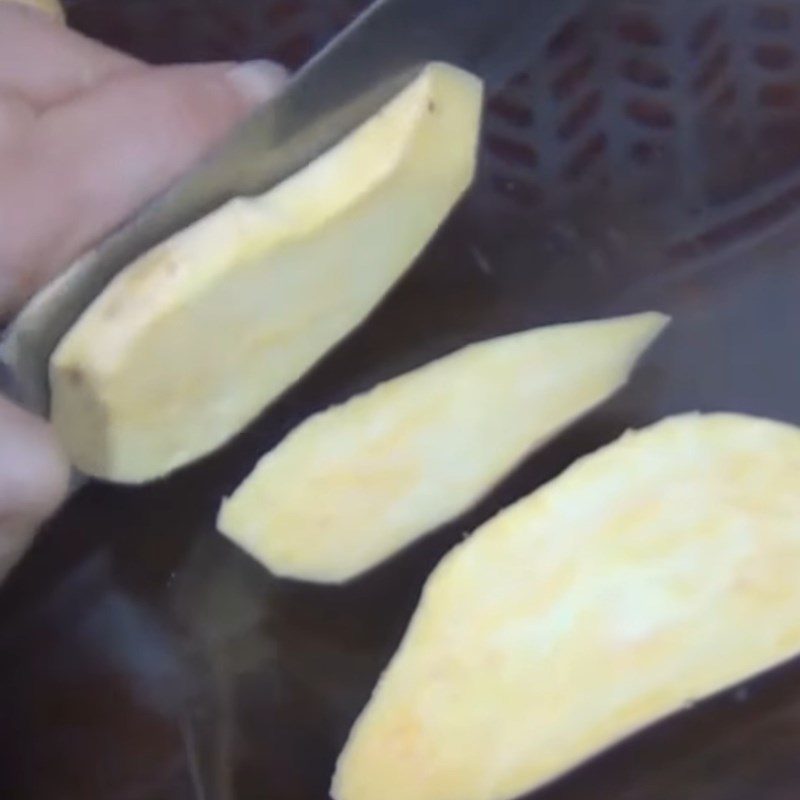 Step 2 Cut and soak the sweet potatoes Fried Sweet Potatoes using an Air Fryer