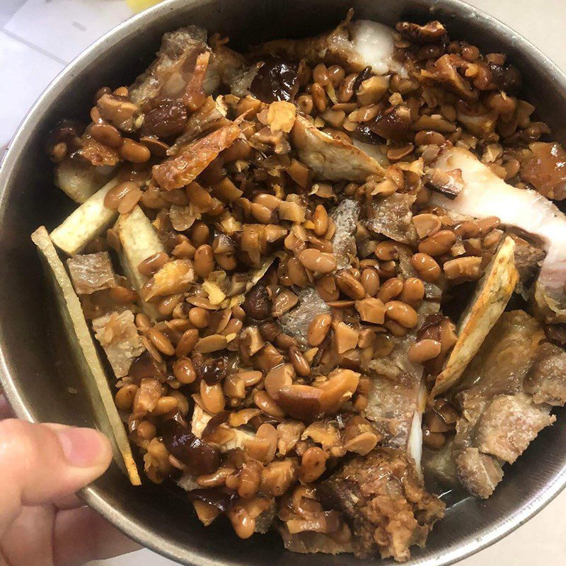 Step 2 Cut and marinate the meat Steamed pork (recipe shared by a user)