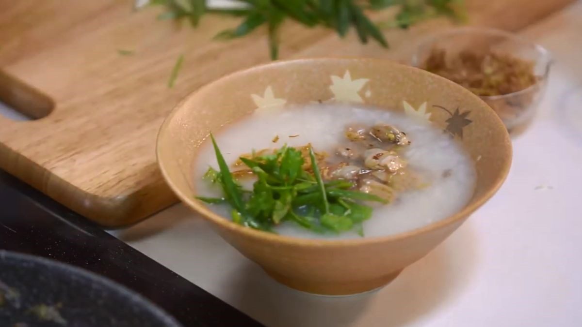 Standard Nghệ Clam Porridge