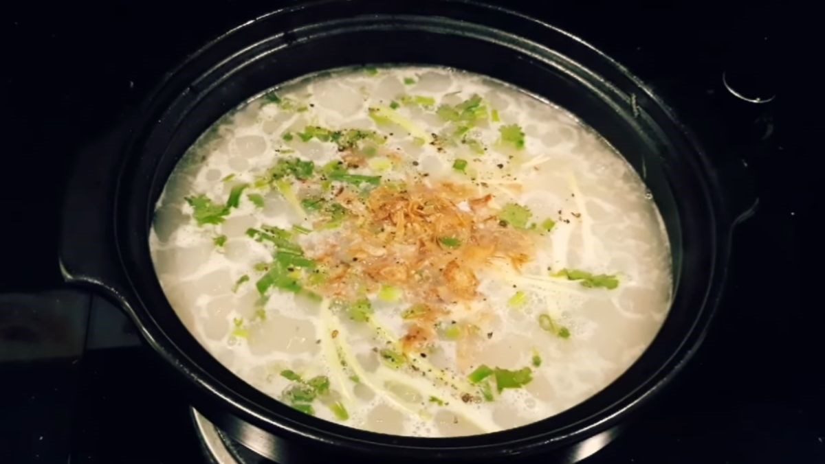 Traditional clam porridge