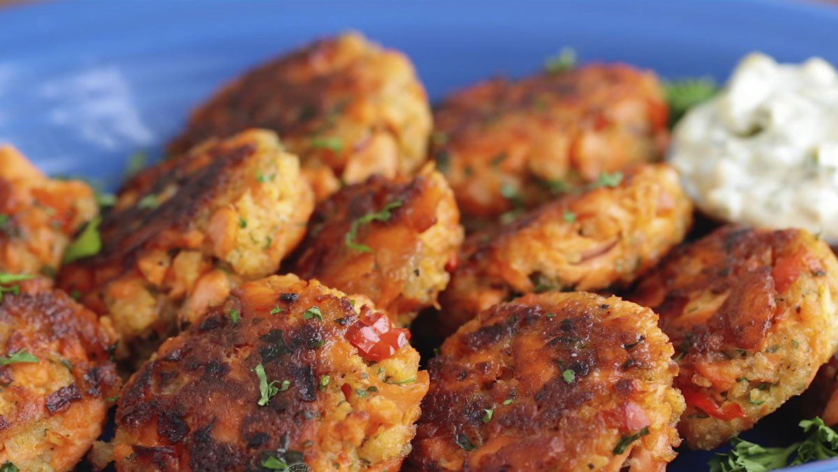 Bell pepper salmon cake