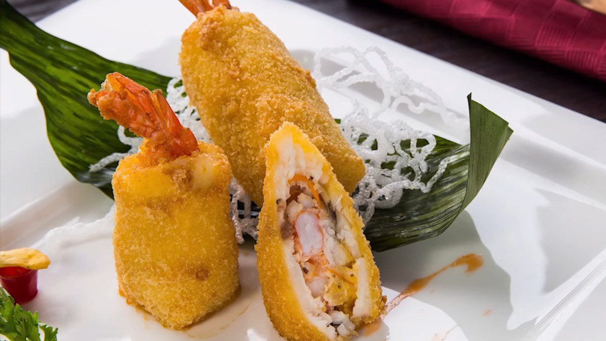 Fried snakehead fish rolls