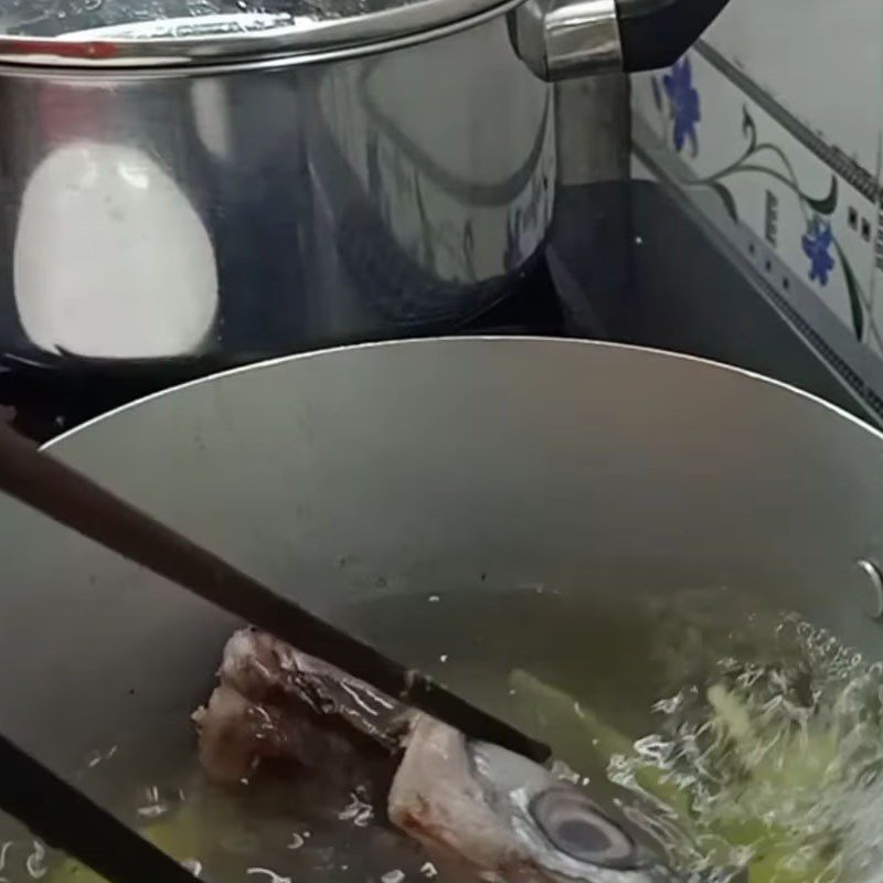 Step 2 Blanch the fish for Mackerel soup