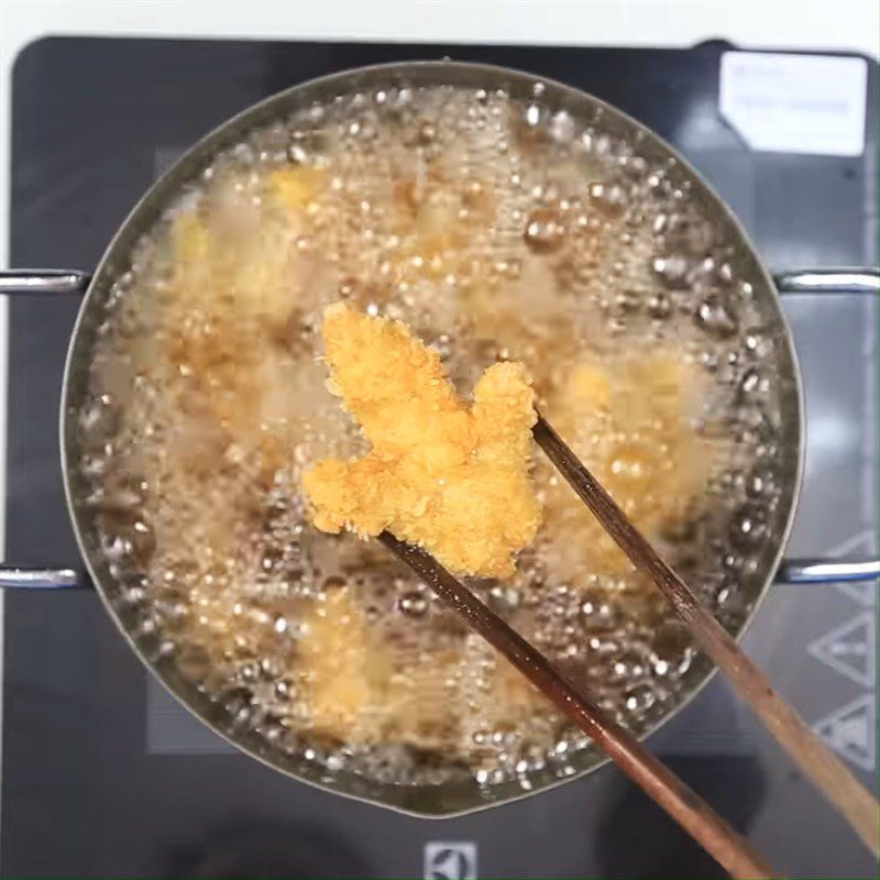 Step 2 Fry the chicken feet Fried Chicken Feet with Tamarind Sauce