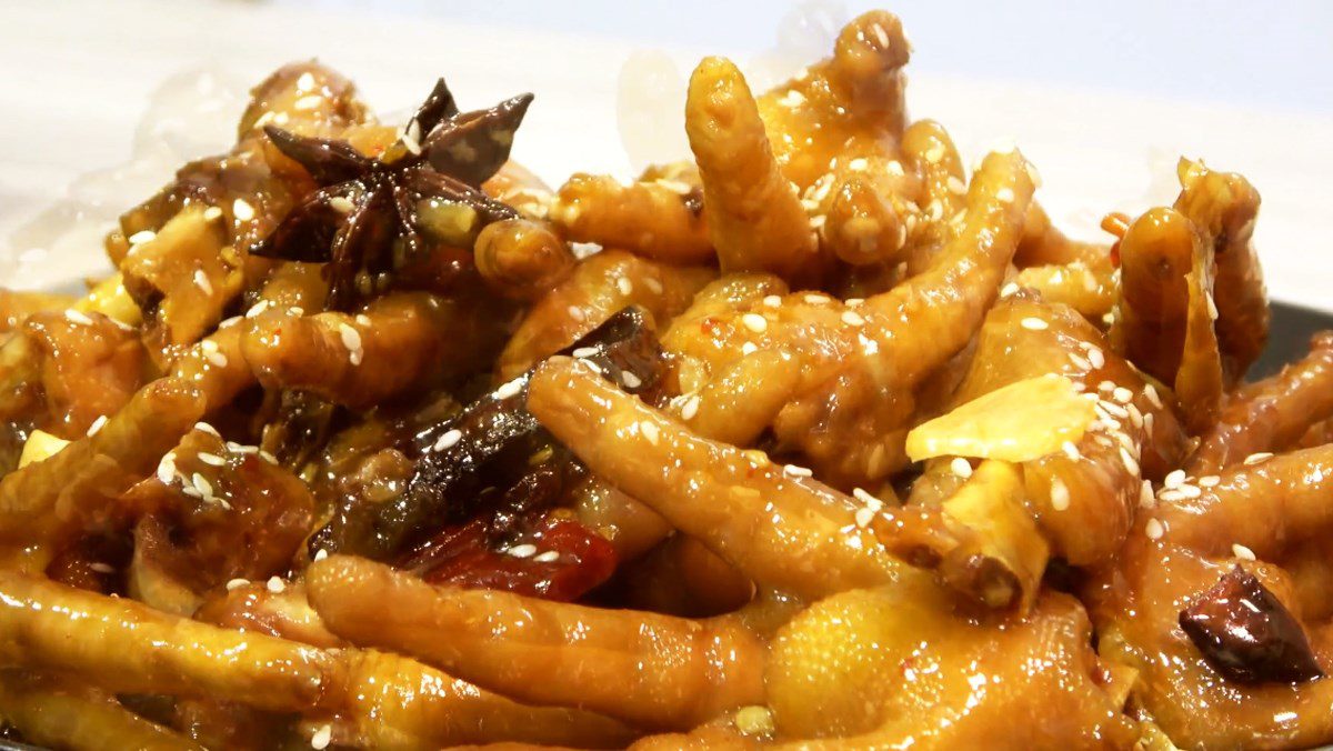 Steamed Chicken Feet with Beer and BBQ Sauce