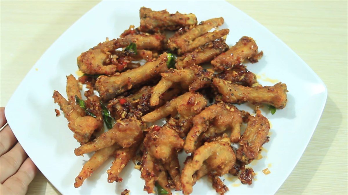 Spicy Stir-Fried Chicken Feet