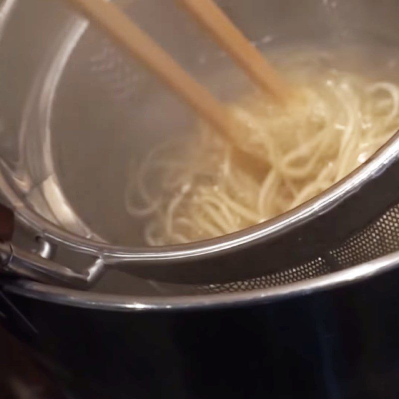 Step 3 Boil the noodles for Shoyu Ramen