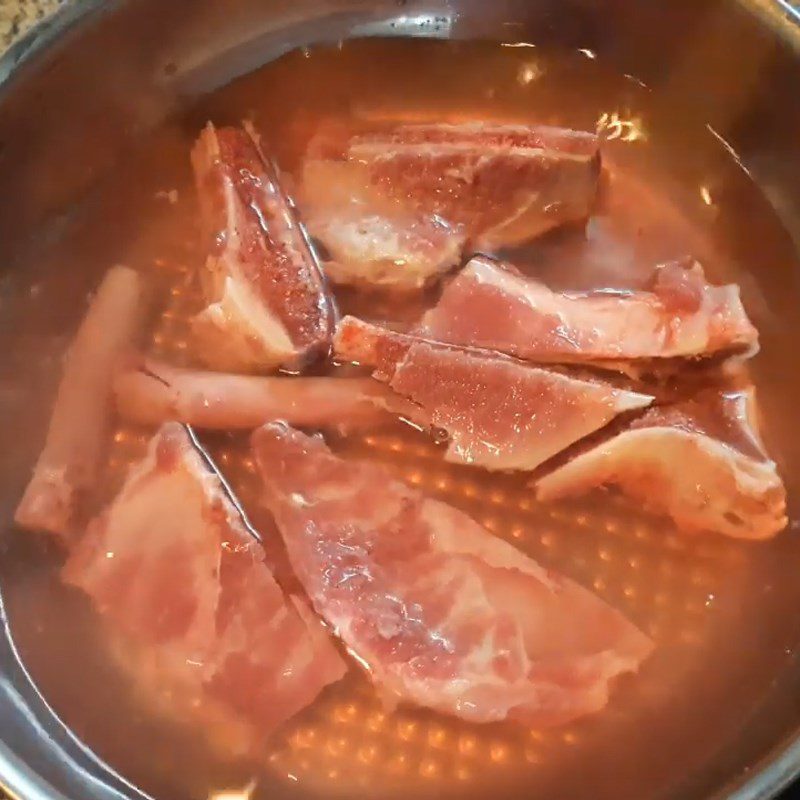 Step 2 Blanch the beef bones for Mixed Noodles