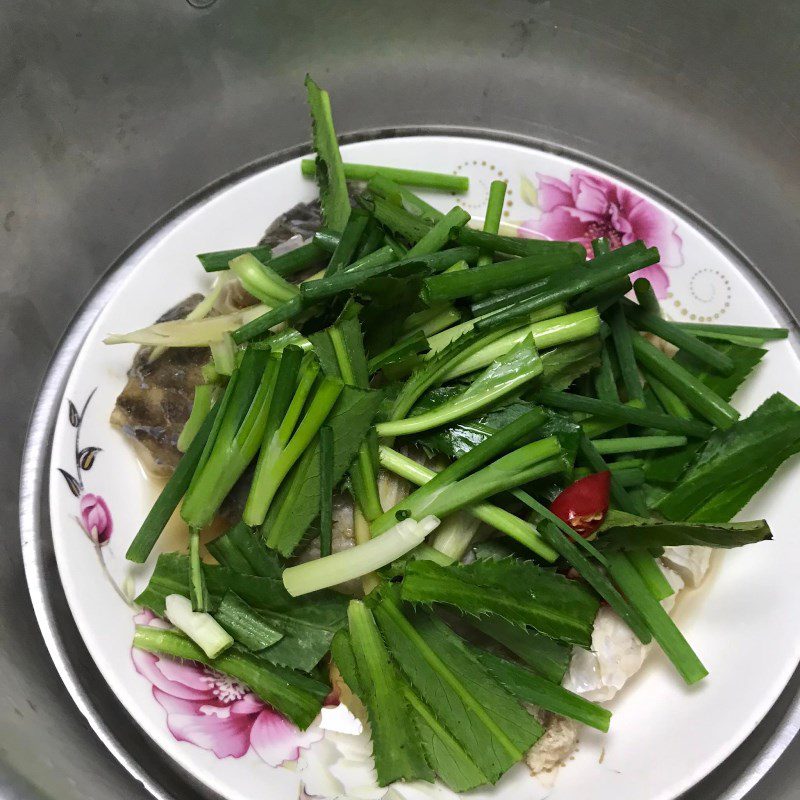 Step 3 Preparing Steamed Carp with Soy Sauce (recipe shared by user)