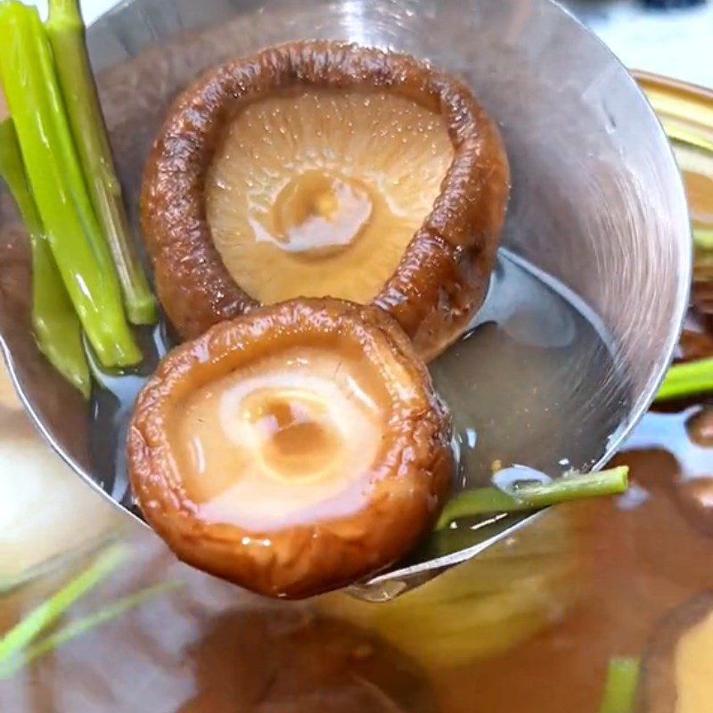 Step 2 Cooking Eel Noodle Soup