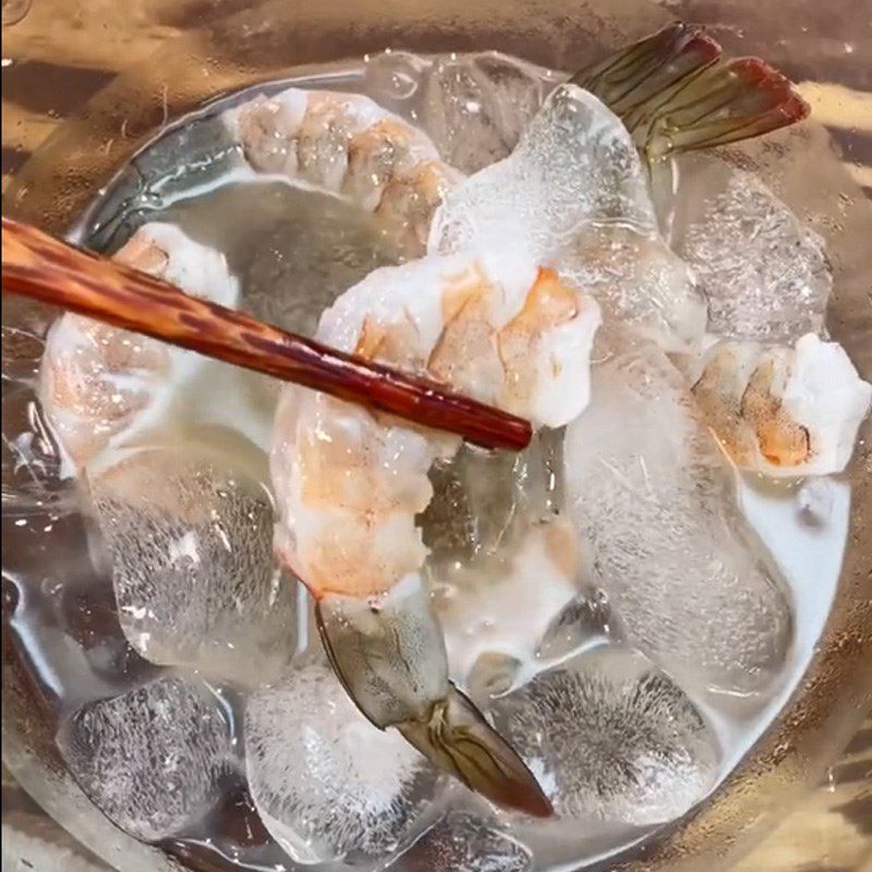 Step 3 Processing shrimp Thai sauce shrimp (Recipe shared from TikTok Cooking with TasteVN)