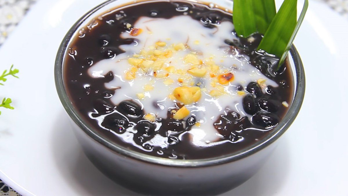 Black bean dessert with coconut milk