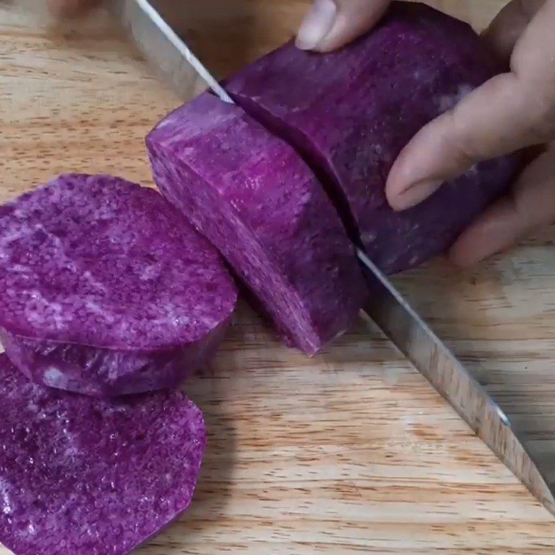 Step 1 Prepare purple yam Purple Yam Dessert (purple sweet potato) with coconut milk