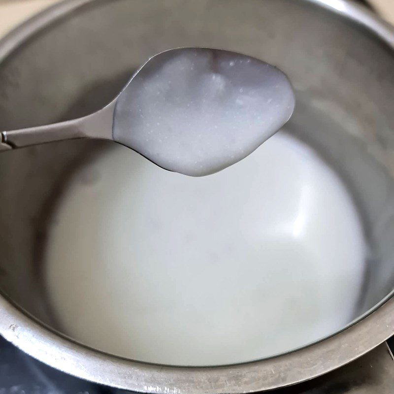 Step 2 Prepare coconut milk for mung bean dessert