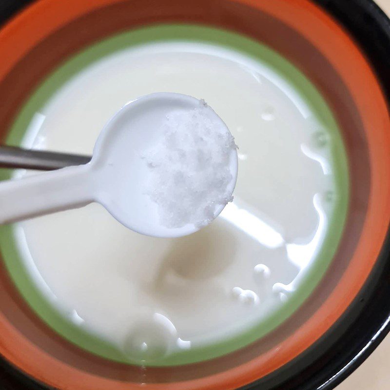 Step 2 Prepare coconut milk for mung bean dessert