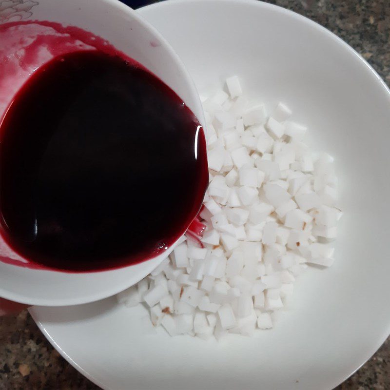 Step 3 Making the sago balls for jelly with sago and fruit (recipe shared by a user)