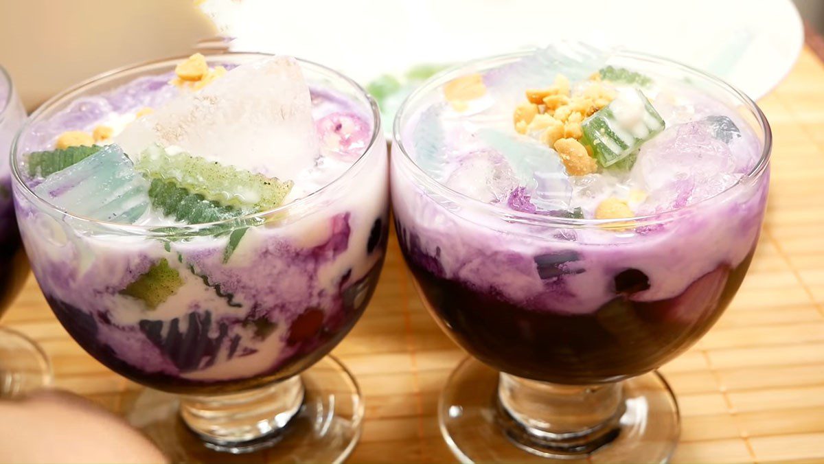 Jelly dessert with coconut milk