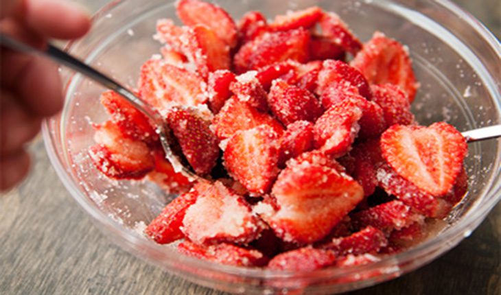 Step 2 Soak strawberries with sugar for Chewy Strawberry Jam