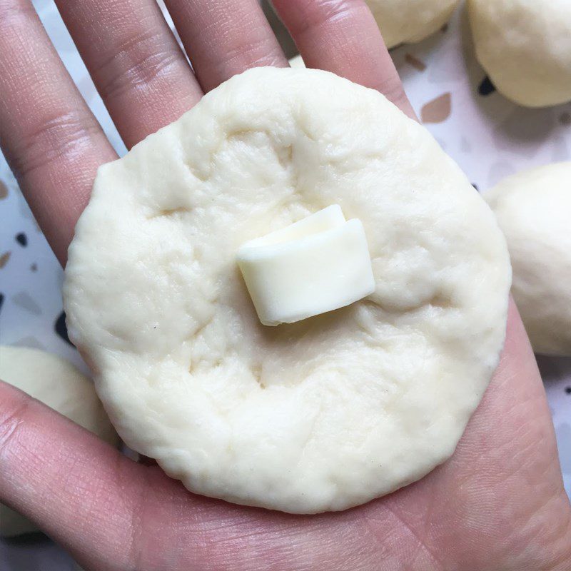 Step 4 Divide the dough and proof for the second time Papparoti bread