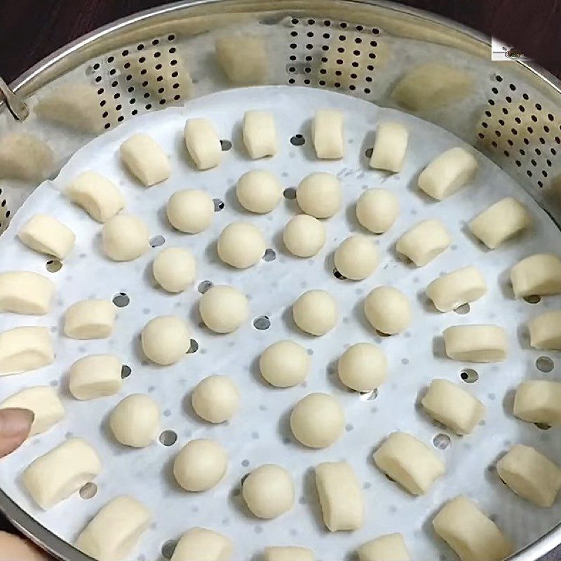 Step 3 Dividing the dough and shaping the mini Bao