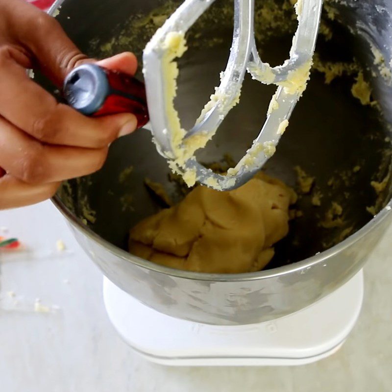 Step 3 Divide and mix the dough colors for eggless spiral cookies