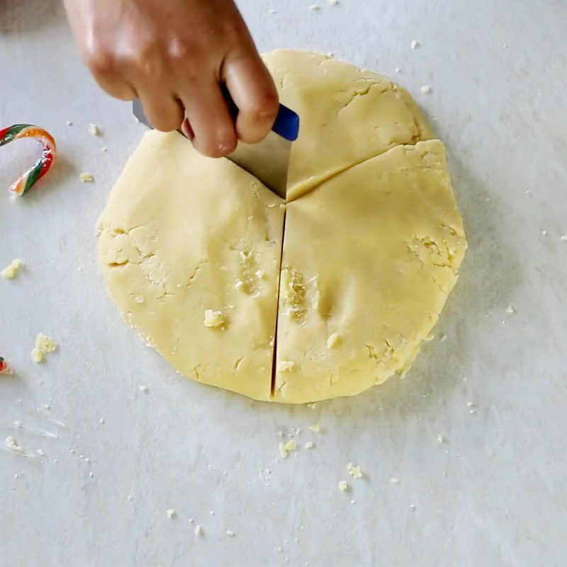 Step 3 Divide and mix the dough colors for eggless spiral cookies