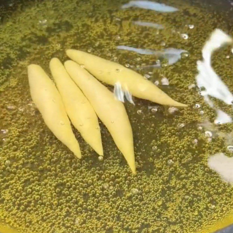 Step 2 Fry the Sugar-coated Sticks